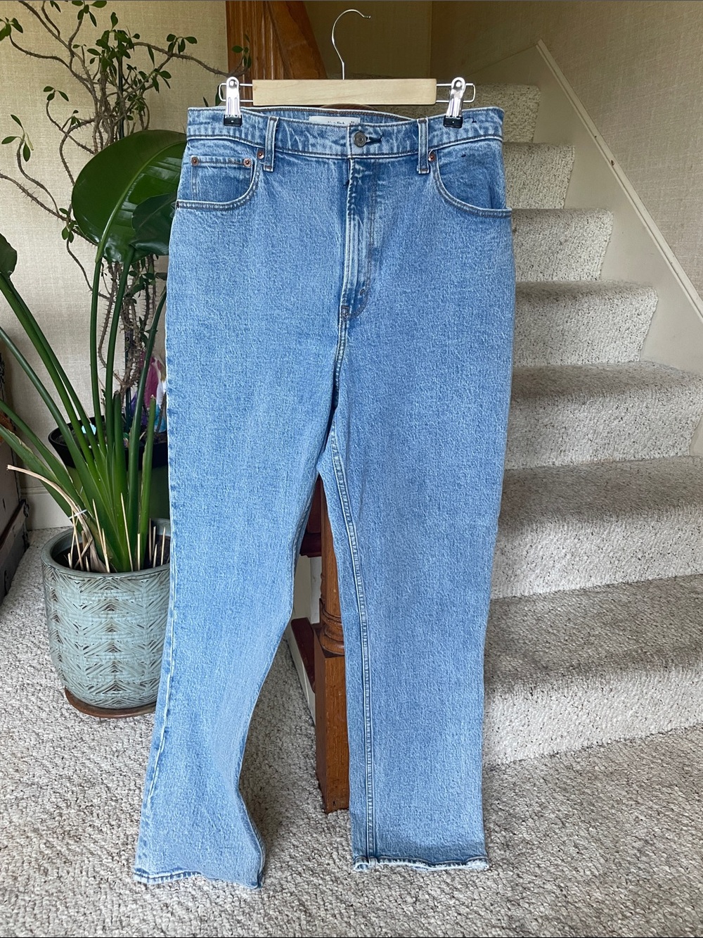 Abercrombie & Fitch The 90s Straight Ultra High Rise Curve Love Denim Jeans 31